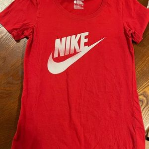 women’s red nike T-shirt size small